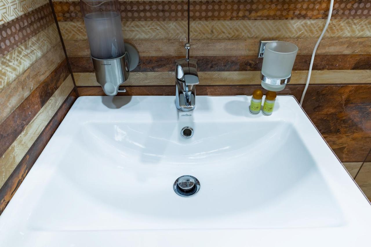Mini Hotel Barvy Lvova On Horodotska St. Εξωτερικό φωτογραφία